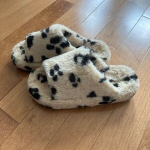 Anthropologie Maeve Fuzzy Platform Slippers